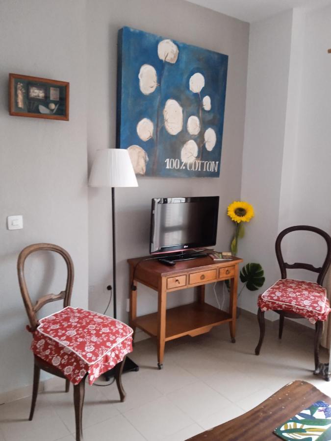 סביליה Apartamento Casco Antiguo Exterior Unico En Segunda Planta En Un Edificio De De Dos Plantas מראה חיצוני תמונה
